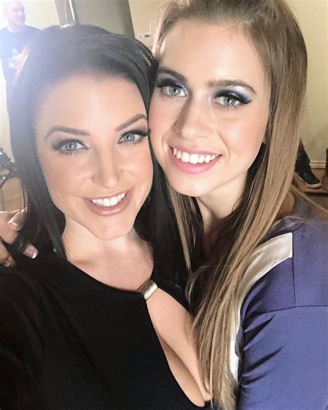 Lesbian Angela White : r/AngelaWhite